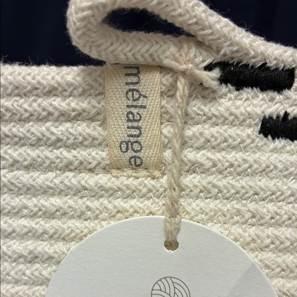 Elegant Black and Cream Women's Tote - Picture 4 of 4